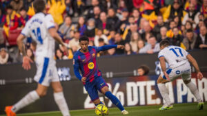 Cuándo y dónde ver Alavés vs Barcelona: horarios y TV del partido de LaLiga