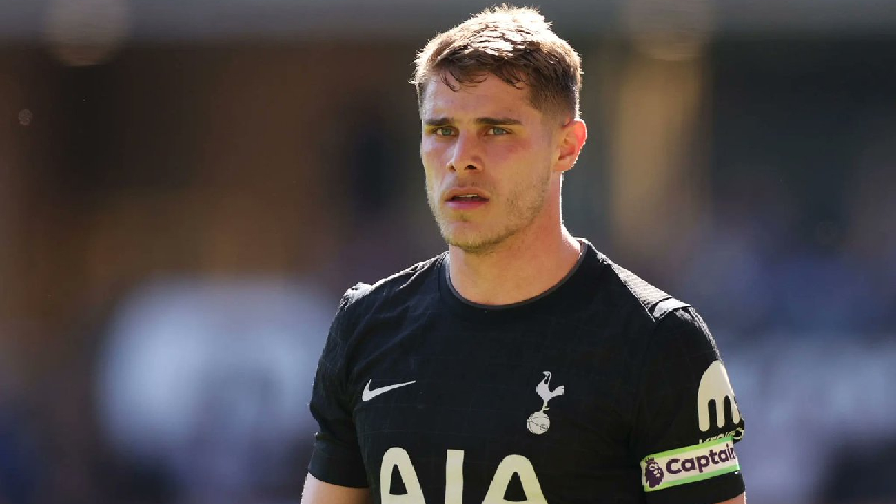 El Tottenham responde al interés del Barça por Micky van de Ven