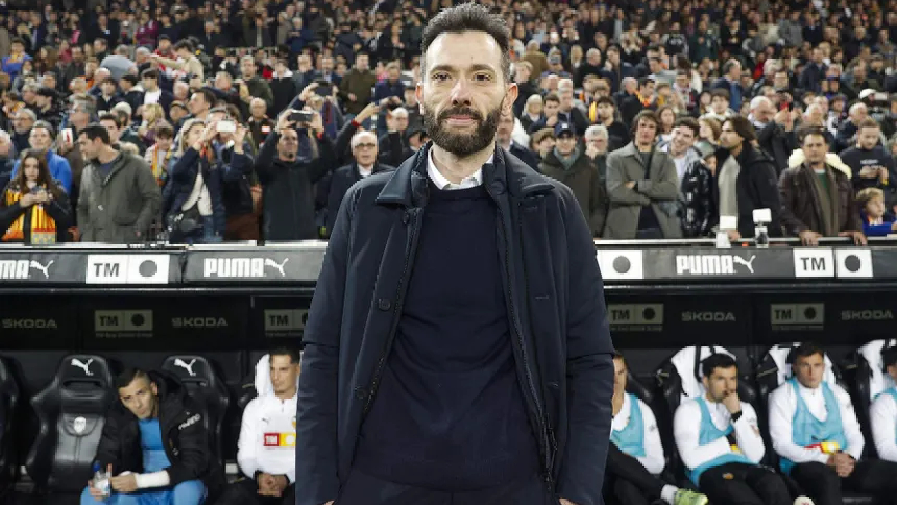El Valencia despide a Carlos Corberán y recupera a un ex director deportivo